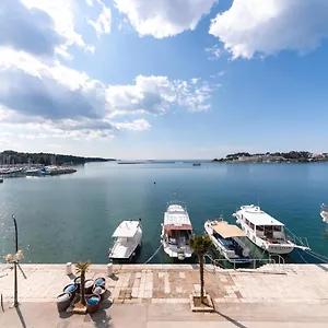Design Bellevue , Poreč Kroatien